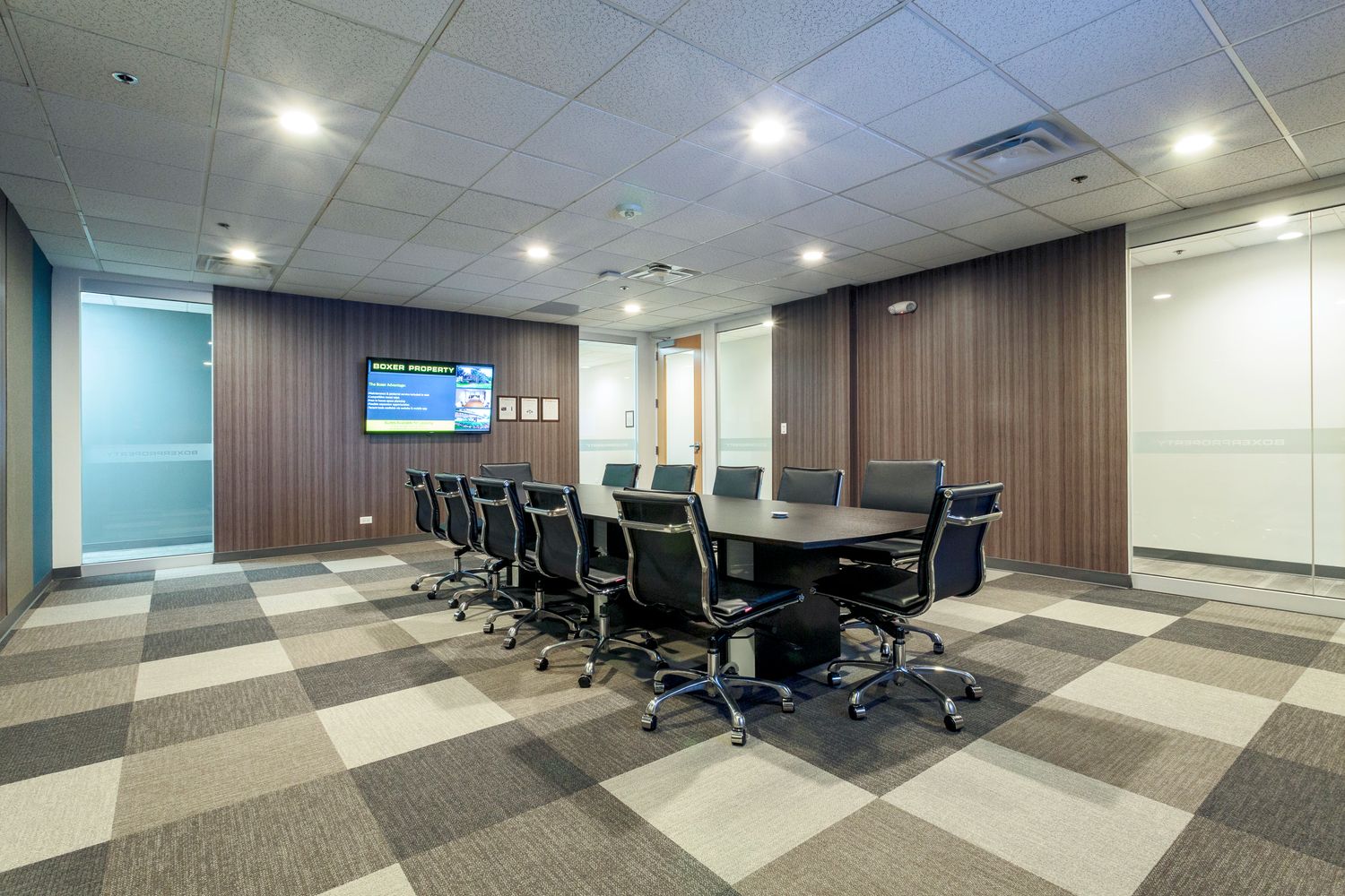 The Grove Office Park: 2100 Manchester Rd, Wheaton, IL 60187